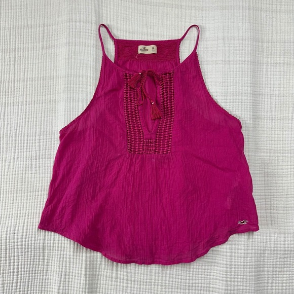 Hollister Tops - Y2K Hollister pink crochet-style babydoll tank top with tassels size M